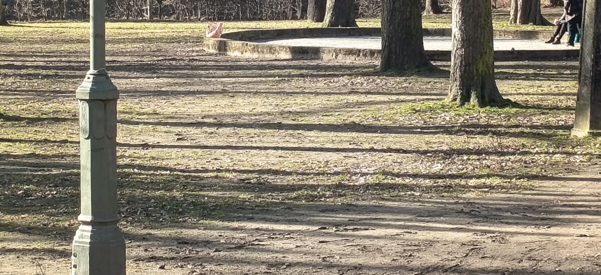 Boulespielen im Lindenhof